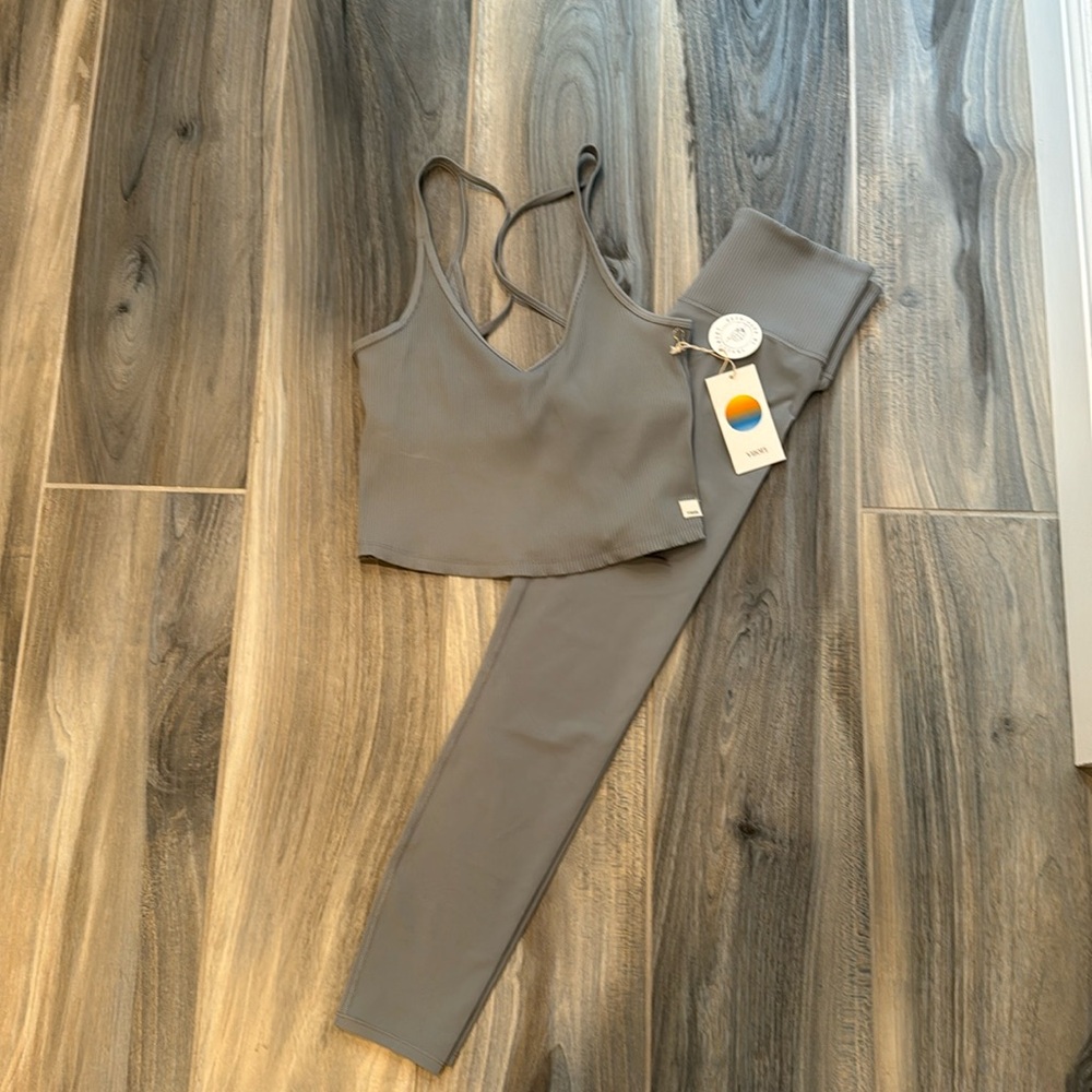 Vuori workout set